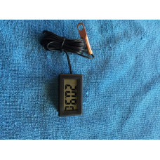 Digitalni ukazatel teploty motoru motoru