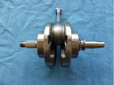 Klika pro motor cep 15mm delka ojnice 140mm lozisko 68mm