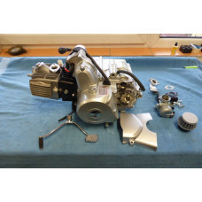 motor 124 cc (1125cc) 4T s automatem a zpateckou 7,6kw
