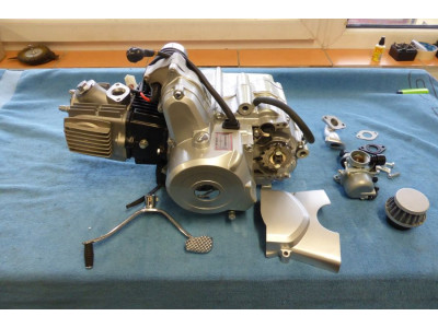 motor 124 cc (1125cc) 4T s automatem a zpateckou 7,6kw