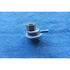 Podtlakovy ventil skutr prumer zavit 14mm