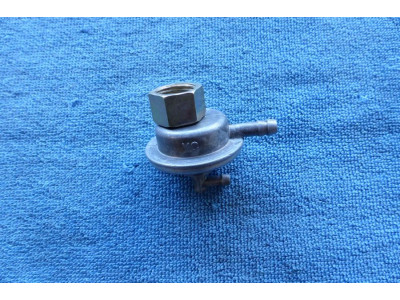 Podtlakovy ventil skutr prumer zavit 14mm