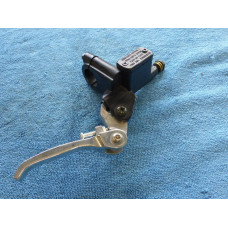 prava brzdova packa s pumpou - tuning zalamovaci zavit 8mm