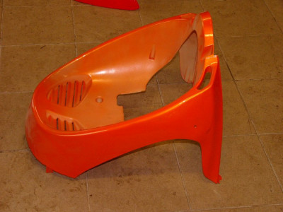 přední plast kapotaz