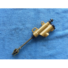 Pumpa brzdy pro Cross zavit 10 mm