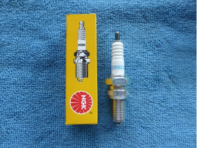 Svicka NGK Pro motory 200-250 vzduch voda