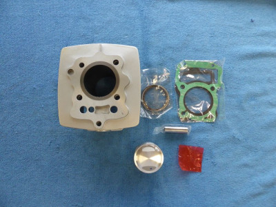 Valec sada tesneni pist kruhy motor 124cc vzduch